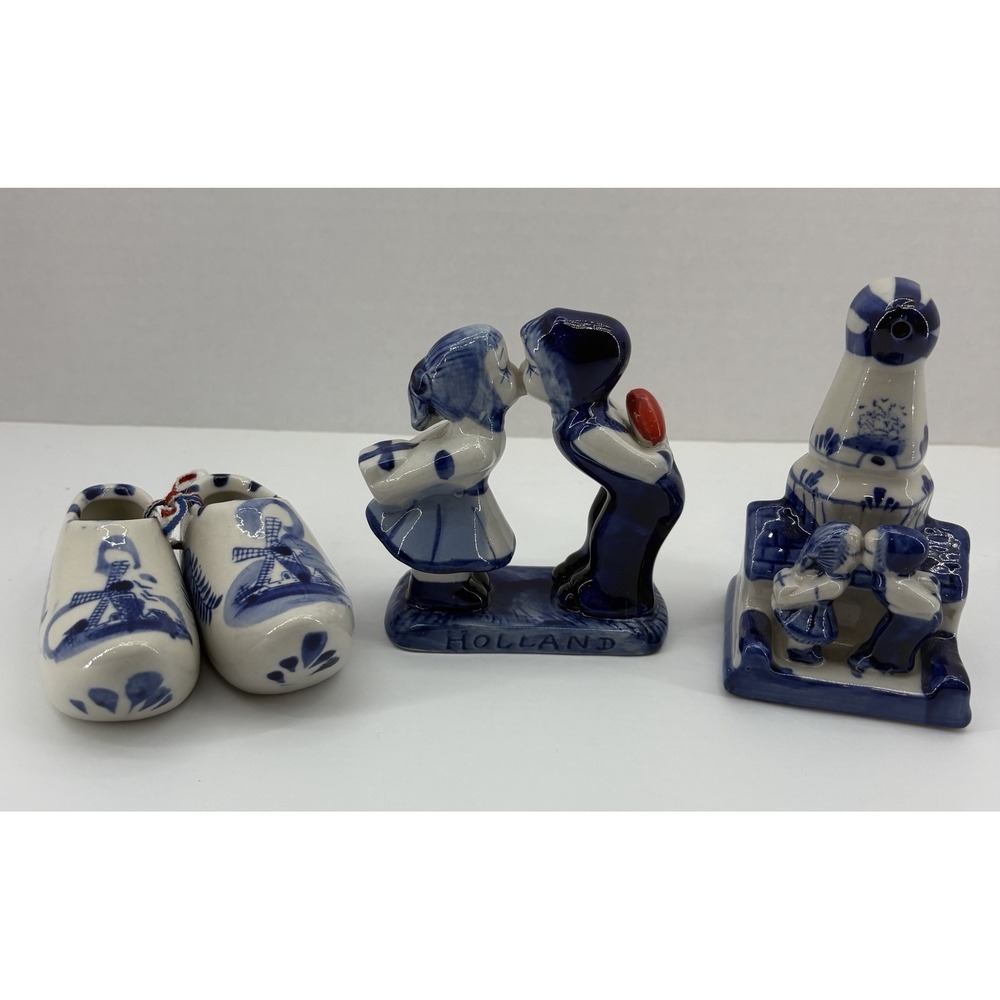 Holland Dutch Ceramics Lot Of 3 House, Kissing Couple & Mini Clogs.